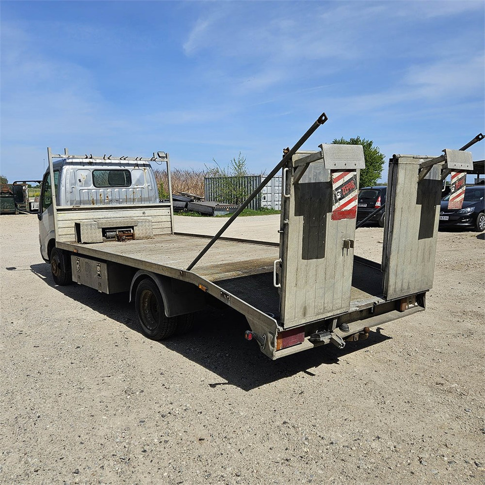 Toyota Dyna - Platforminis/ Bortinis sunkvežimis: foto 5 Toyota Dyna - Platforminis/ Bortinis sunkvežimis: foto 5
