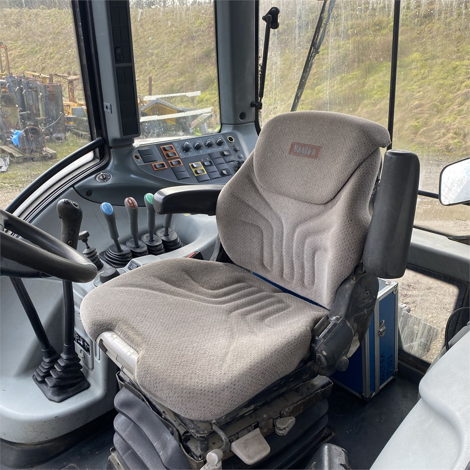 Traktorius Valtra T 153: foto 9