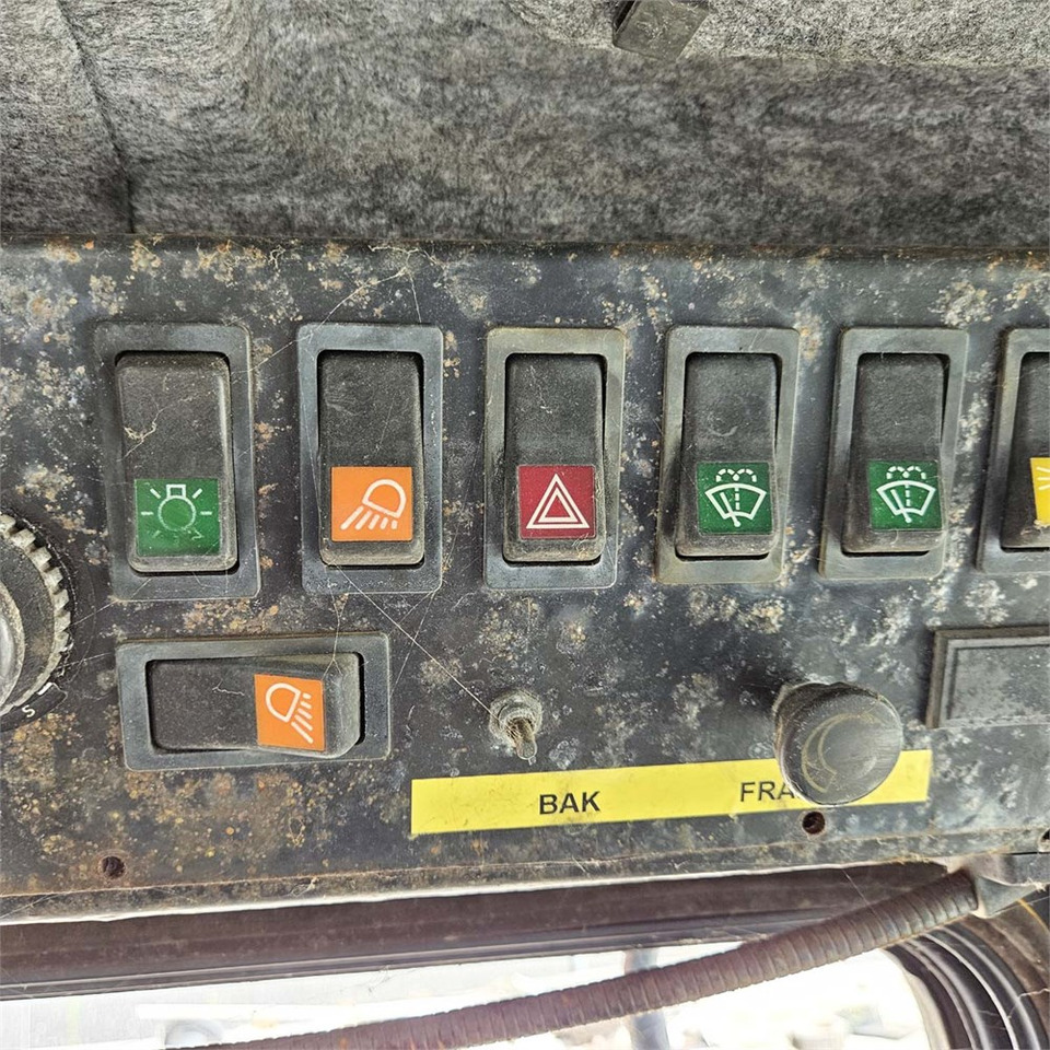 Vilkikas Sisu TRX 181: foto 24 Vilkikas Sisu TRX 181: foto 24