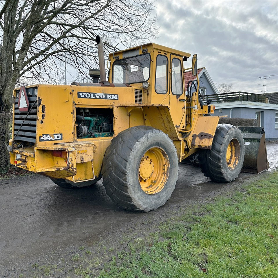 Volvo BM4400 - Ratinis krautuvas: foto 3 Volvo BM4400 - Ratinis krautuvas: foto 3