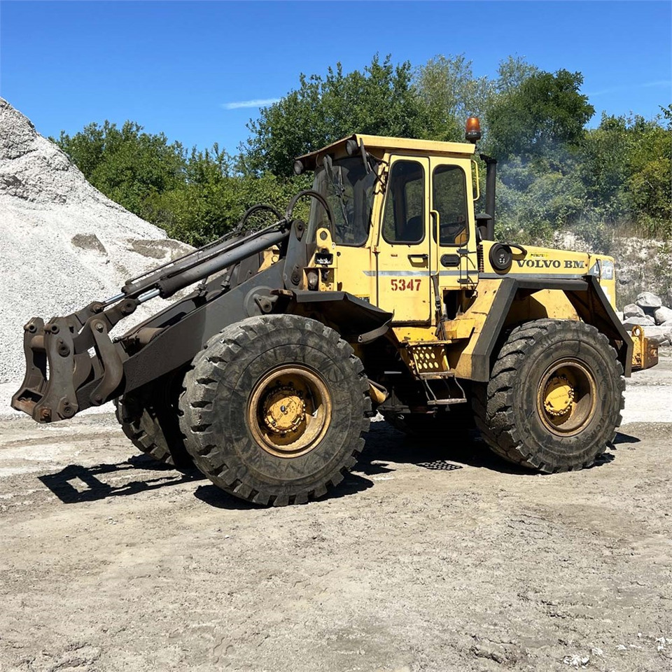 Volvo L70 - Ratinis krautuvas: foto 1 Volvo L70 - Ratinis krautuvas: foto 1