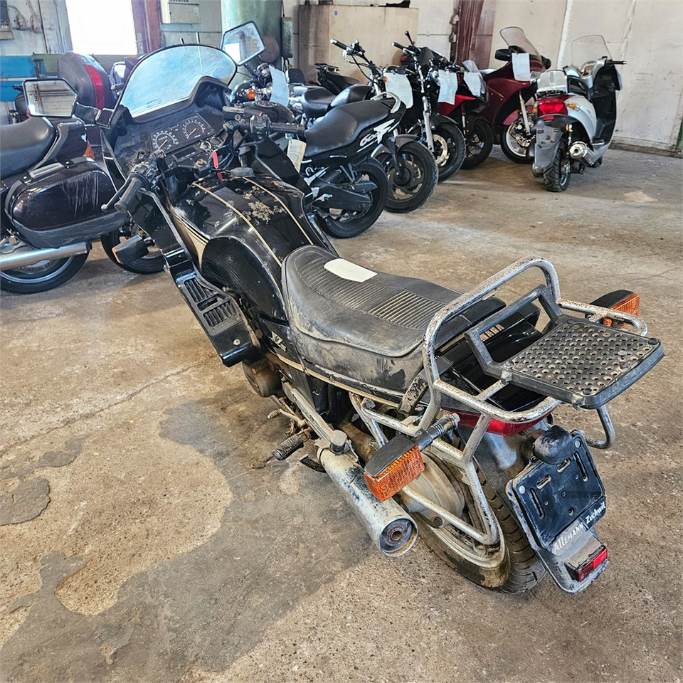 Yamaha XZ550 - Motociklas: foto 3 Yamaha XZ550 - Motociklas: foto 3