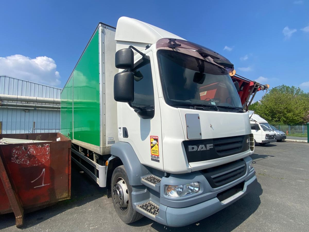 DAF LF 55.220 - Furgonas sunkvežimis: foto 2 DAF LF 55.220 - Furgonas sunkvežimis: foto 2