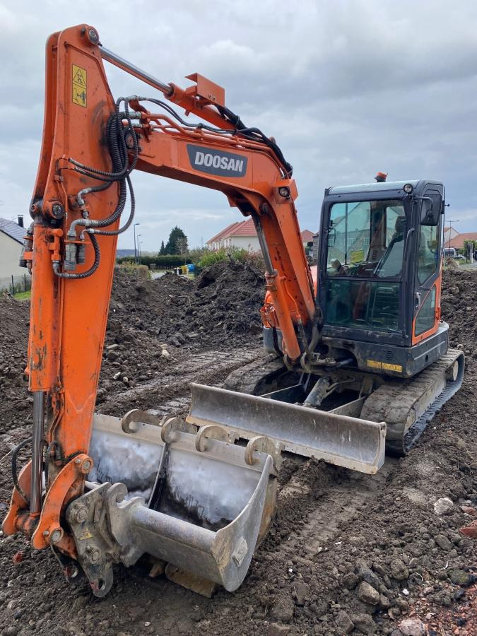 Doosan DX 62R-3 - Mini ekskavatorius: foto 3 Doosan DX 62R-3 - Mini ekskavatorius: foto 3