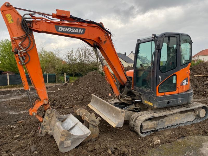 Doosan DX 62R-3 - Mini ekskavatorius: foto 1 Doosan DX 62R-3 - Mini ekskavatorius: foto 1