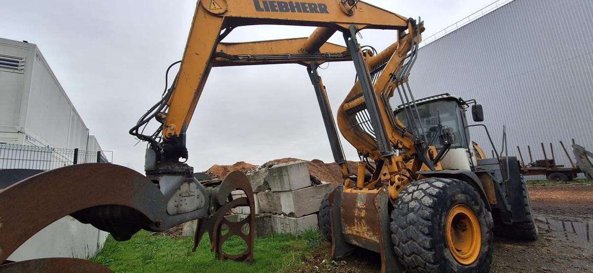 Liebherr L580 - Ratinis krautuvas: foto 1 Liebherr L580 - Ratinis krautuvas: foto 1