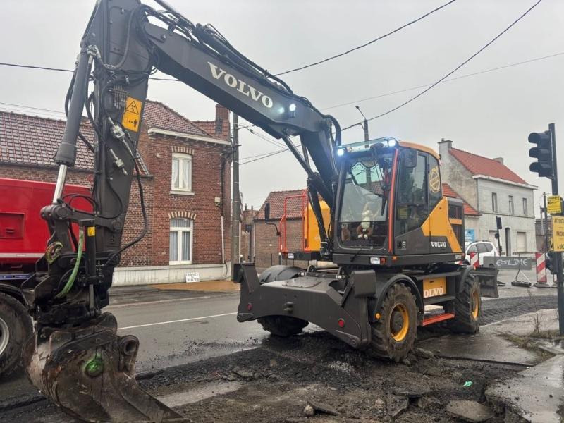 Volvo EWR 150 - Ratinis ekskavatorius: foto 1 Volvo EWR 150 - Ratinis ekskavatorius: foto 1