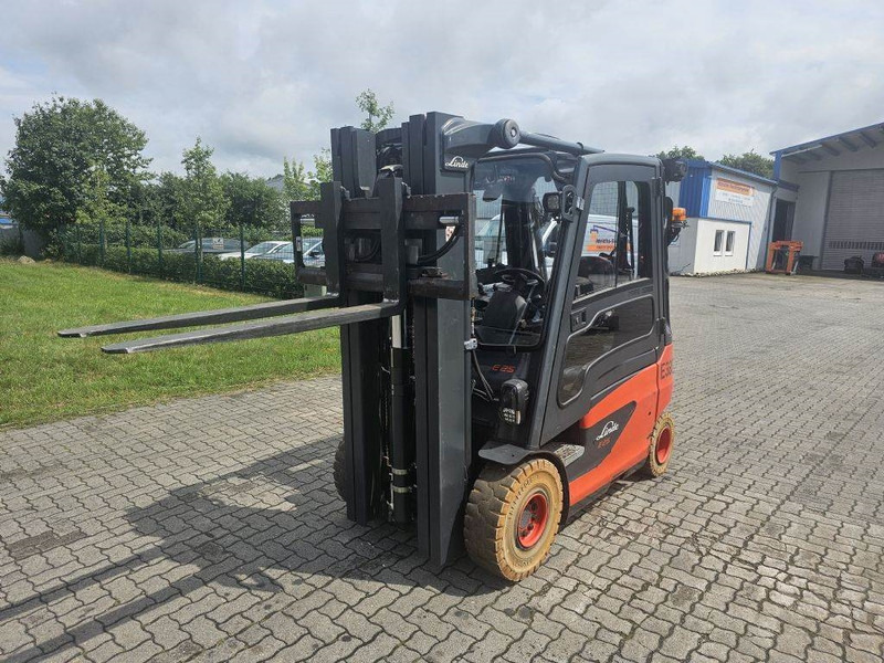 Linde E25-01 UVV - Elektrinis krautuvas: foto 1 Linde E25-01 UVV - Elektrinis krautuvas: foto 1