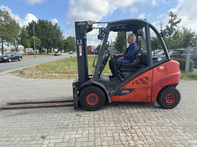 Linde H30D-02 - Dyzelinis krautuvas: foto 1 Linde H30D-02 - Dyzelinis krautuvas: foto 1
