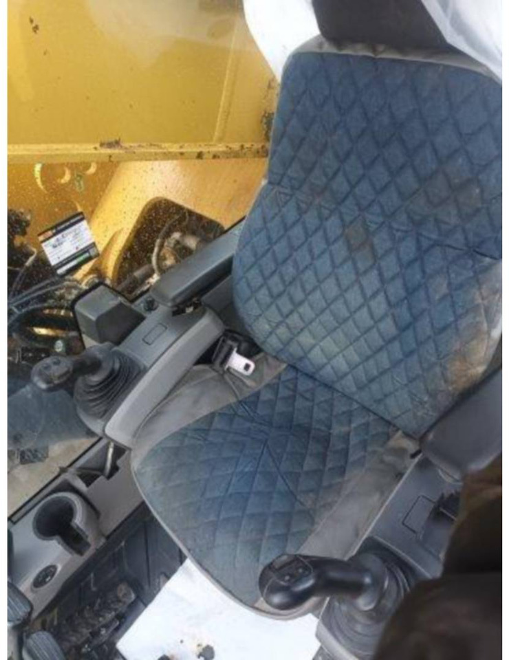 Vikšrinis ekskavatorius CAT 374F: foto 29