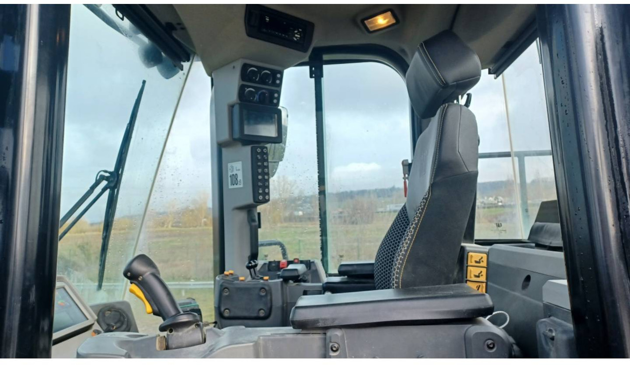Ratinis krautuvas CAT 972M: foto 12