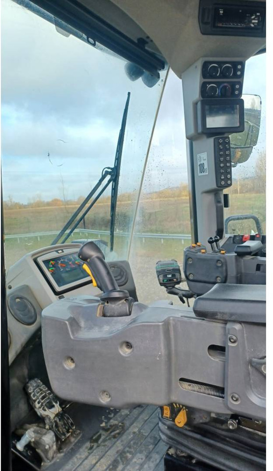 Ratinis krautuvas CAT 972M: foto 13
