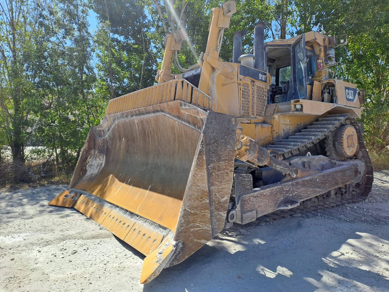 CAT D10T - Buldozeris: foto 1 CAT D10T - Buldozeris: foto 1
