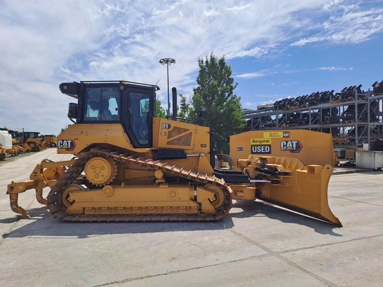 CAT D5 - Buldozeris: foto 1 CAT D5 - Buldozeris: foto 1