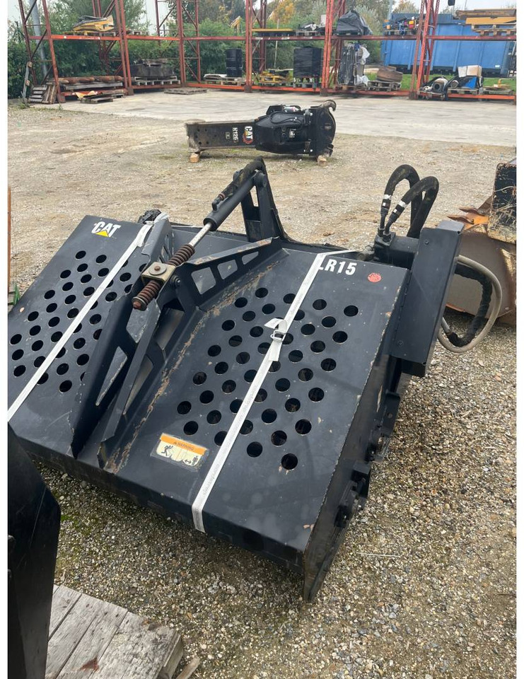 CAT RATEAU PAYSAGE/LR15 - Šieno grėblys/ Vartytuvas: foto 1 CAT RATEAU PAYSAGE/LR15 - Šieno grėblys/ Vartytuvas: foto 1