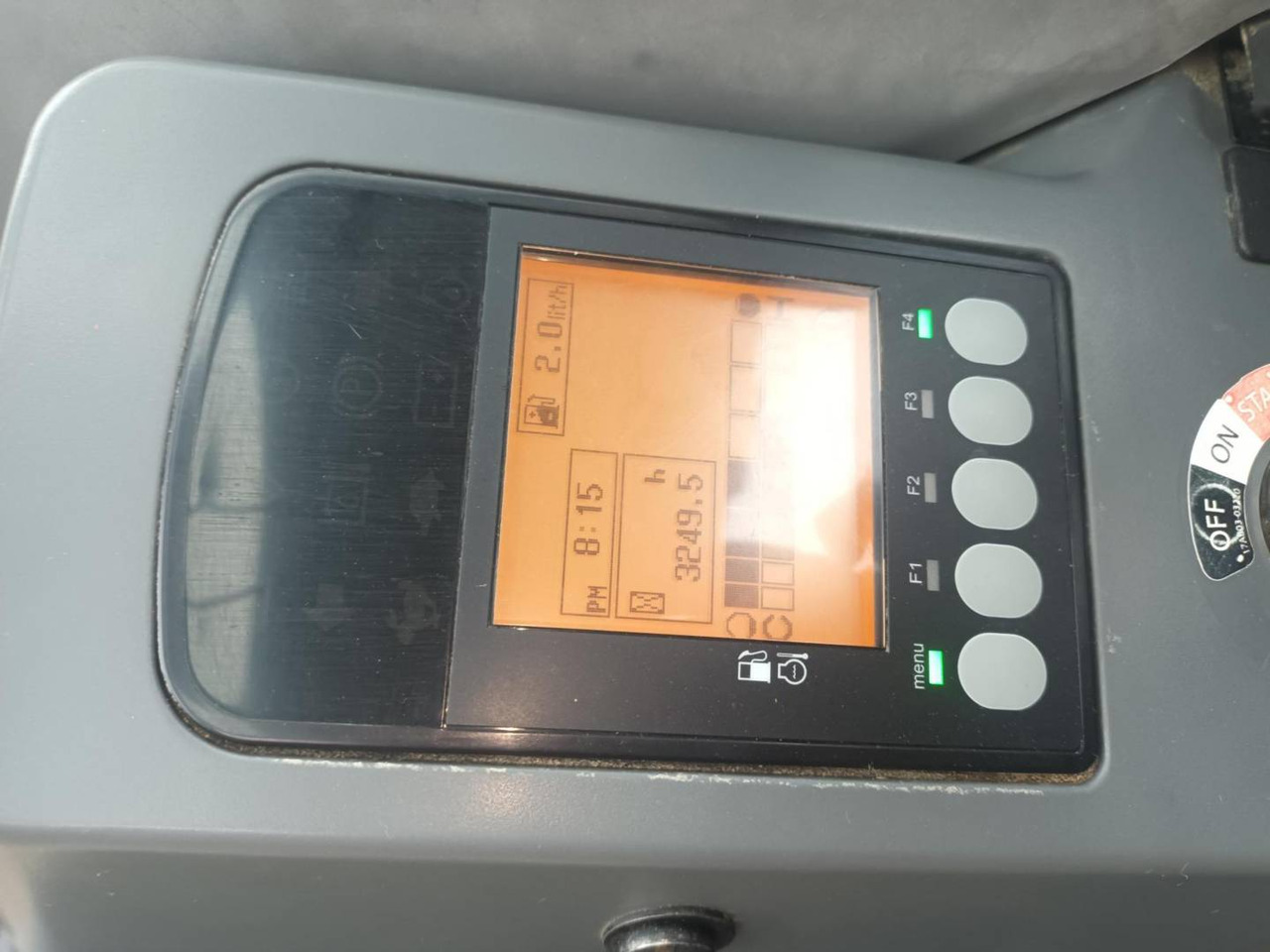 YANMAR SV100 - Vikšrinis ekskavatorius: foto 5 YANMAR SV100 - Vikšrinis ekskavatorius: foto 5