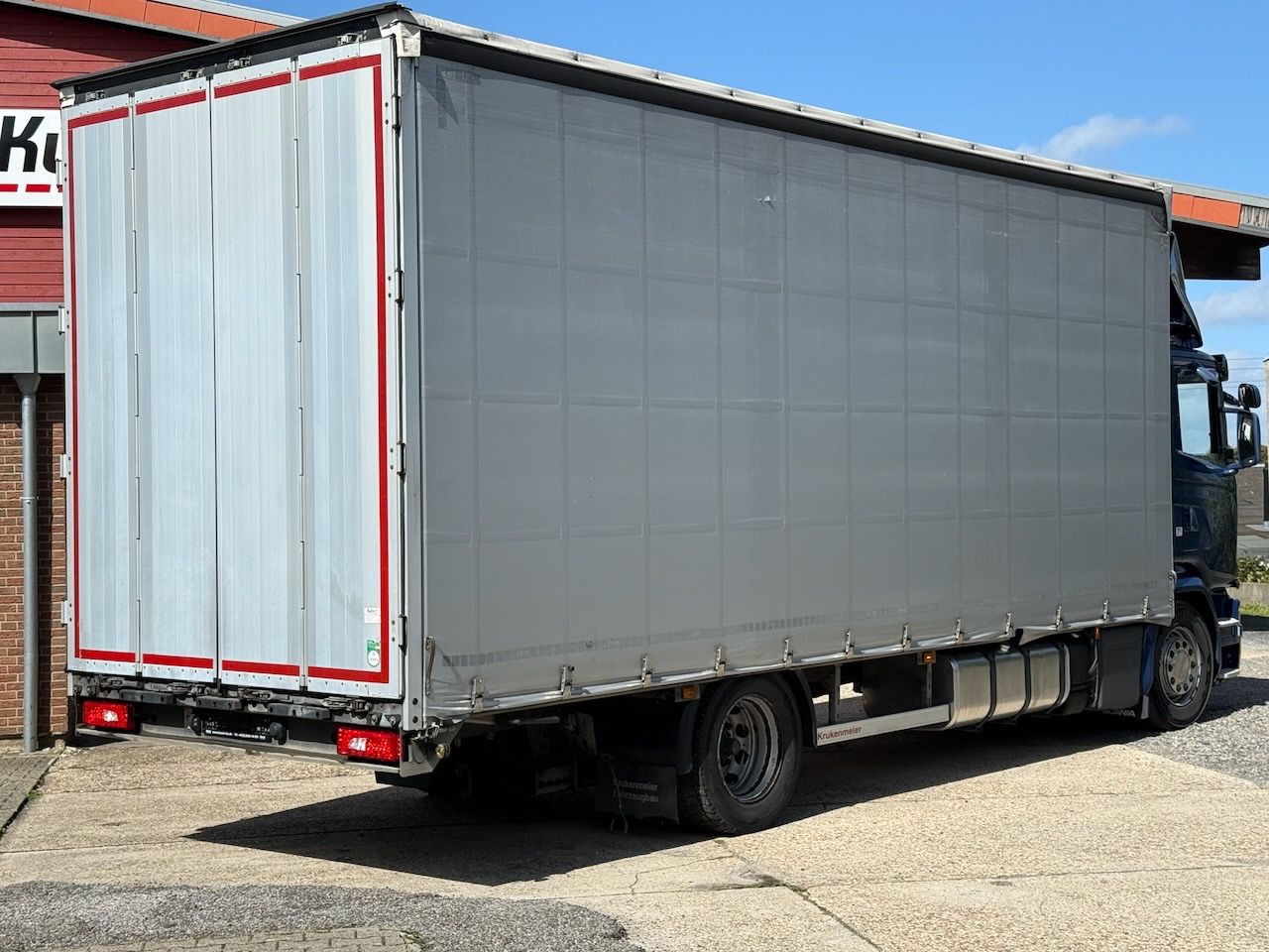 Scania G410 /4x2/Pritsche-Plane mit durchladbarem Anh. - Tentinis sunkvežimis: foto 5 Scania G410 /4x2/Pritsche-Plane mit durchladbarem Anh. - Tentinis sunkvežimis: foto 5
