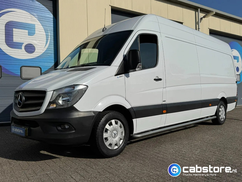 Mercedes-Benz Sprinter 316 CDI L3/H2 316 CDI Euro 5 - L3/H2 - Automaat - Geïntegreerde rijplaten in vloer - Bearlock - Year 2015 - Nieuwe banden - Krovininis mikroautobusas: foto 1 Mercedes-Benz Sprinter 316 CDI L3/H2 316 CDI Euro 5 - L3/H2 - Automaat - Geïntegreerde rijplaten in vloer - Bearlock - Year 2015 - Nieuwe banden - Krovininis mikroautobusas: foto 1