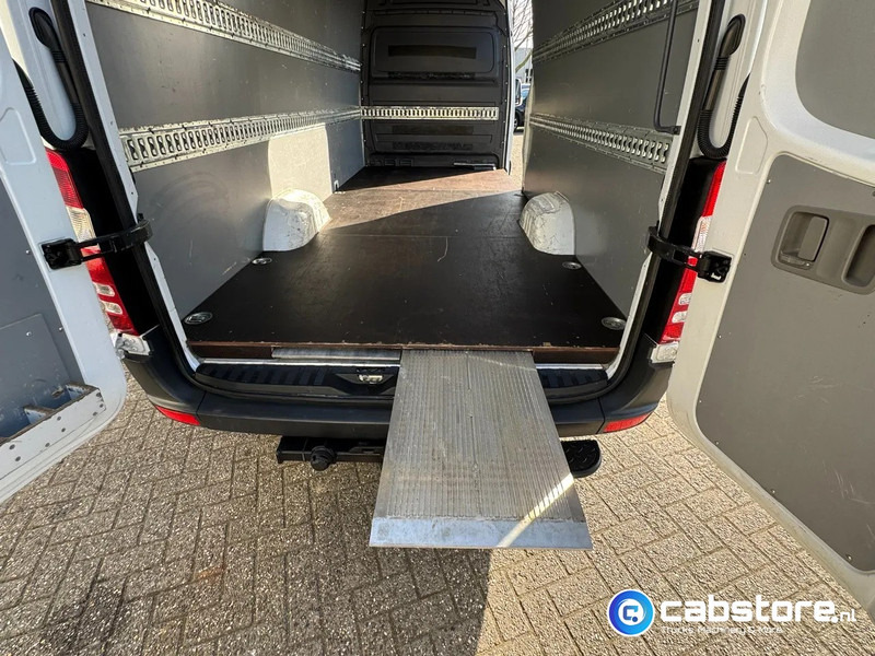 Mercedes-Benz Sprinter 316 CDI L3/H2 316 CDI Euro 5 - L3/H2 - Automaat - Geïntegreerde rijplaten in vloer - Bearlock - Year 2015 - Nieuwe banden - Krovininis mikroautobusas: foto 5 Mercedes-Benz Sprinter 316 CDI L3/H2 316 CDI Euro 5 - L3/H2 - Automaat - Geïntegreerde rijplaten in vloer - Bearlock - Year 2015 - Nieuwe banden - Krovininis mikroautobusas: foto 5