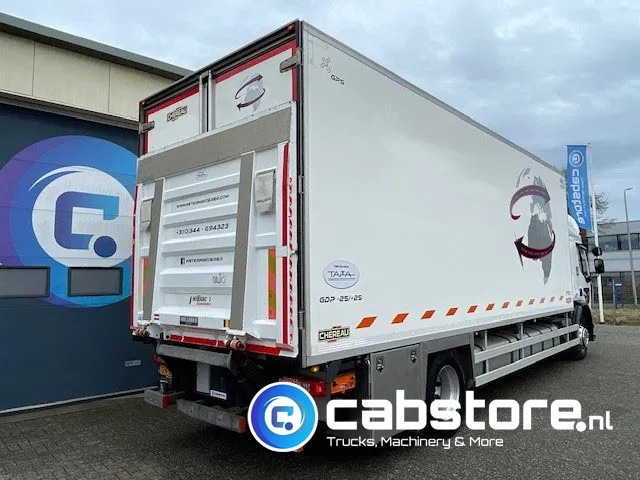 Renault D-19 Wide 4x2 Koelwagen D-19 Wide 4x2 Euro 6 Koelwagen - Kuhlkoffer - Frigo -Thermobox - Year 2015 - CHEREAU BOX - CARRIER Supra 850U - Refrižeratorius sunkvežimis: foto 4 Renault D-19 Wide 4x2 Koelwagen D-19 Wide 4x2 Euro 6 Koelwagen - Kuhlkoffer - Frigo -Thermobox - Year 2015 - CHEREAU BOX - CARRIER Supra 850U - Refrižeratorius sunkvežimis: foto 4