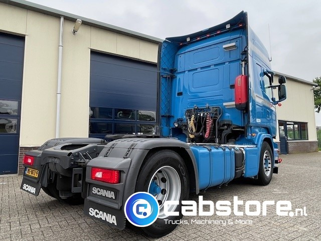 Scania R450 LA4X2MNA Euro 6 Topline Scania R450 LA4X2MNA Euro 6 - Topline - 2 Dieseltanks - Bouwjaar 2015 - Good condition - Vilkikas: foto 4 Scania R450 LA4X2MNA Euro 6 Topline Scania R450 LA4X2MNA Euro 6 - Topline - 2 Dieseltanks - Bouwjaar 2015 - Good condition - Vilkikas: foto 4