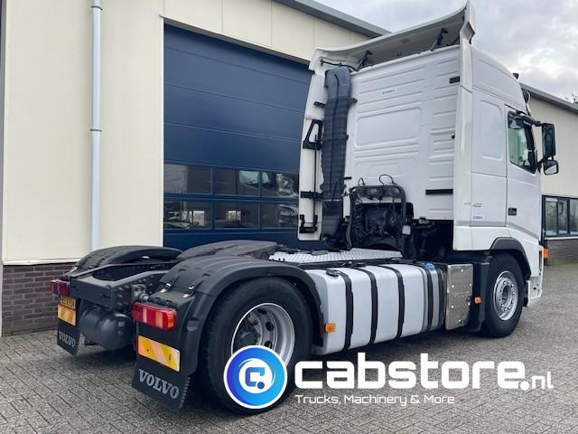 Volvo FH 400 4X2 Euro 5 - VEB+ Brake - Globetrotter - I-Shift - 2 tanks - Bouwjaar 2007 - Km 1.097.798 - Vilkikas: foto 4 Volvo FH 400 4X2 Euro 5 - VEB+ Brake - Globetrotter - I-Shift - 2 tanks - Bouwjaar 2007 - Km 1.097.798 - Vilkikas: foto 4
