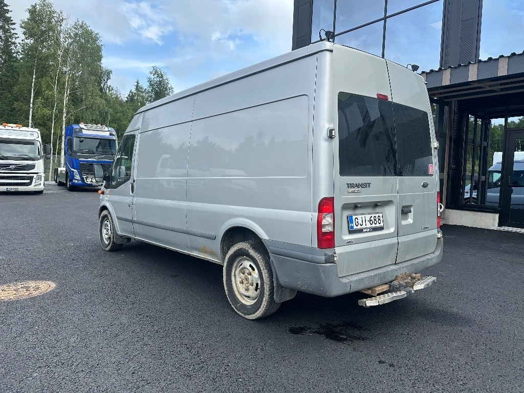 Ford Transit T350 4X4 huoltohyllyt - Krovininis mikroautobusas: foto 4 Ford Transit T350 4X4 huoltohyllyt - Krovininis mikroautobusas: foto 4
