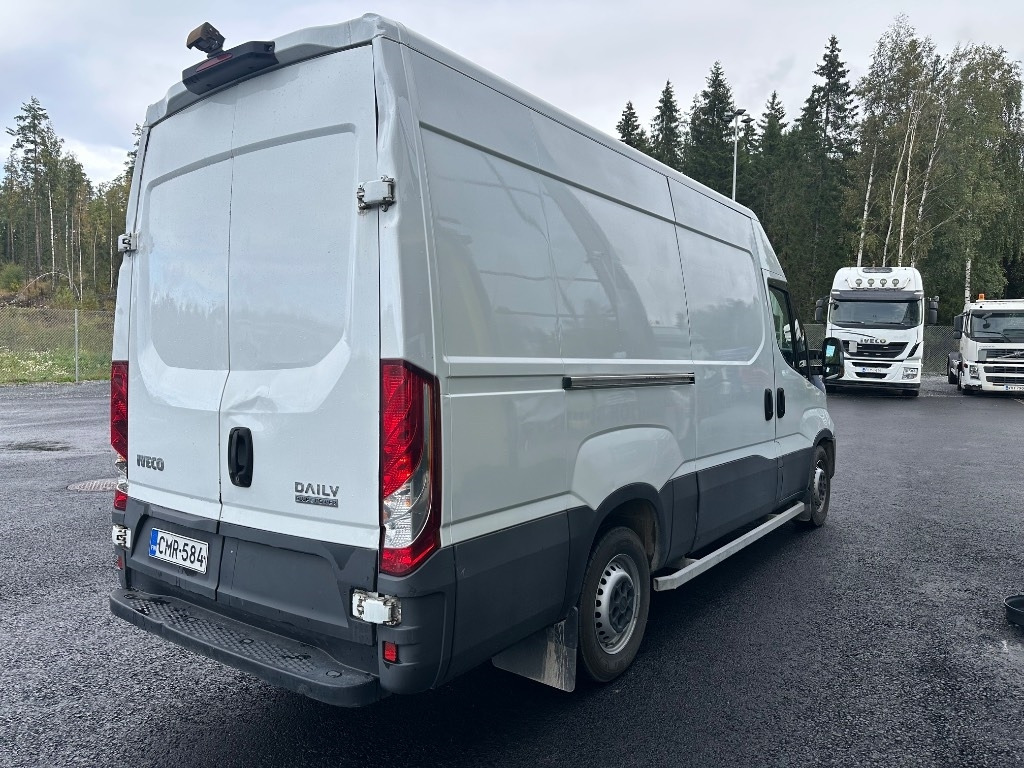 Iveco 35S14N Kylmäkone - Krovininis mikroautobusas: foto 4 Iveco 35S14N Kylmäkone - Krovininis mikroautobusas: foto 4