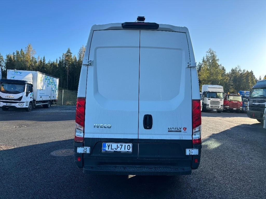 Iveco Daily 35S14 CNG A8 Huom! 6hlö PAKETTIAUTO - Krovininis mikroautobusas: foto 5 Iveco Daily 35S14 CNG A8 Huom! 6hlö PAKETTIAUTO - Krovininis mikroautobusas: foto 5