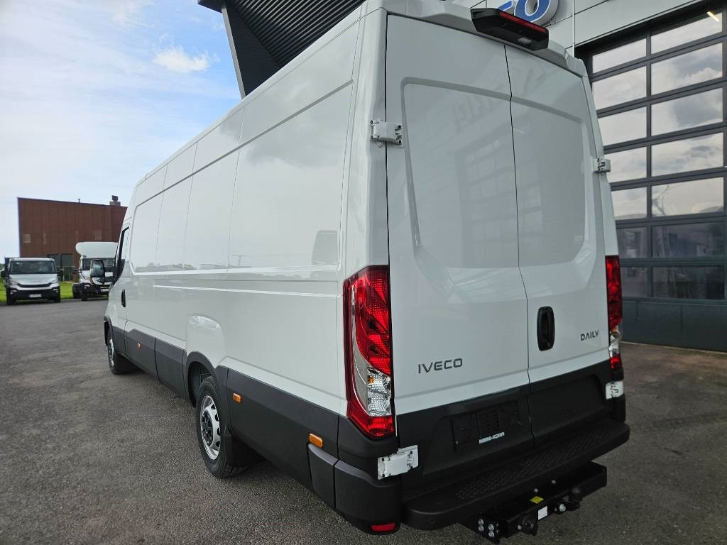 Iveco Daily 35S16A8 - Krovininis mikroautobusas: foto 4 Iveco Daily 35S16A8 - Krovininis mikroautobusas: foto 4