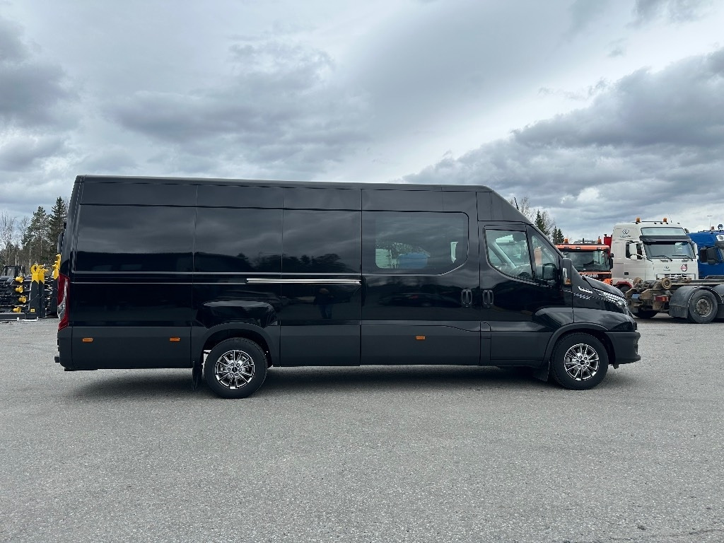 Iveco Daily 35S18A8 1+4hlö retkeilyauto  lizingą Iveco Daily 35S18A8 1+4hlö retkeilyauto: foto 6