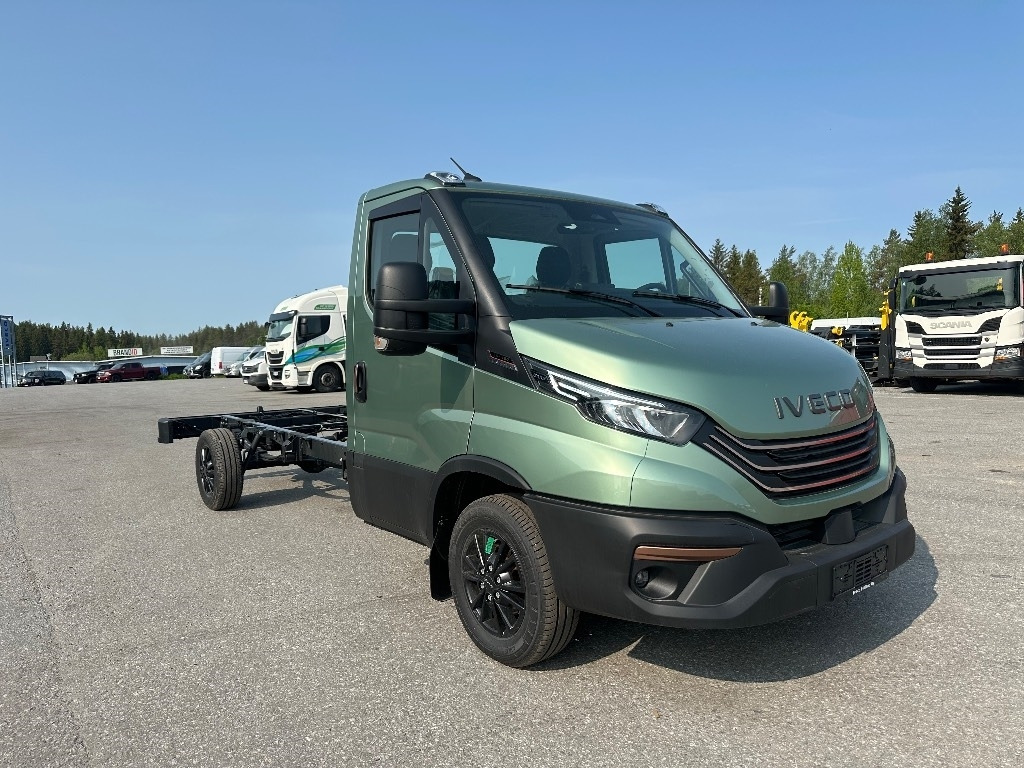 Iveco Daily 35S18A8 alusta - Krovininis mikroautobusas: foto 3 Iveco Daily 35S18A8 alusta - Krovininis mikroautobusas: foto 3