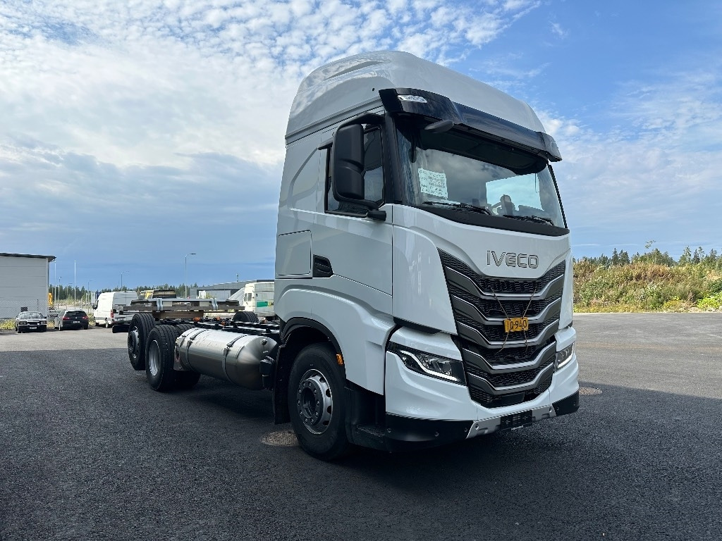 Iveco S-Way AS26S50 NP 2xLNG 6x2*4 - Važiuoklės sunkvežimis: foto 3 Iveco S-Way AS26S50 NP 2xLNG 6x2*4 - Važiuoklės sunkvežimis: foto 3