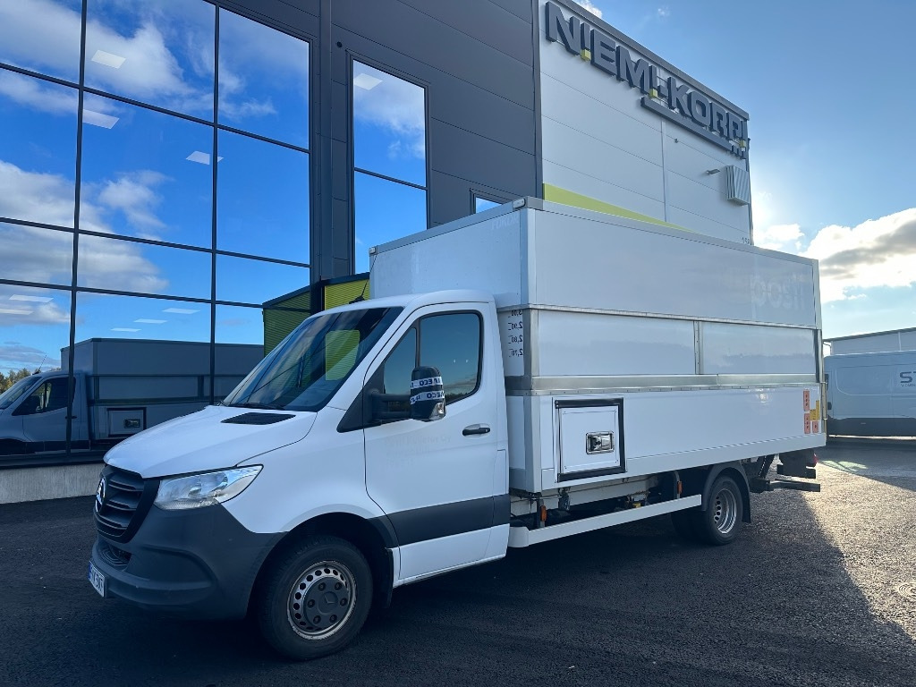 Mercedes-Benz Sprinter 516 Nouseva kori  - Furgonas su krovinių dėže: foto 1 Mercedes-Benz Sprinter 516 Nouseva kori  - Furgonas su krovinių dėže: foto 1