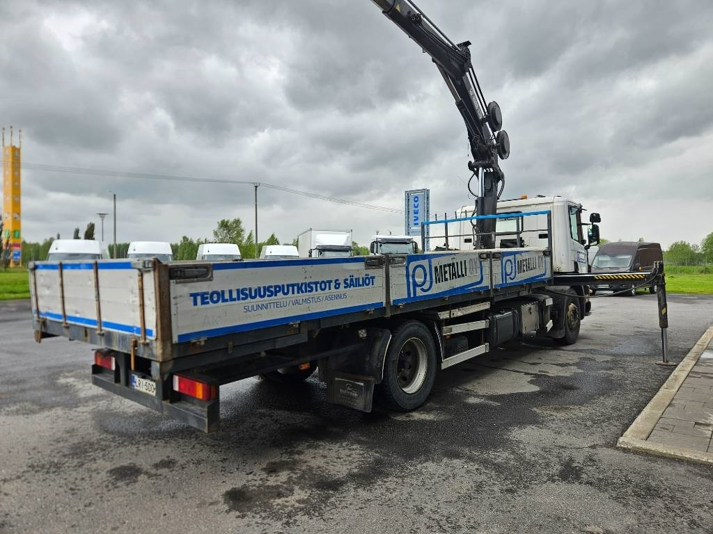 Scania P 94 DB 220 Hiab 135-4 lisähydrauliikalla - Sunkvežimis su kranu: foto 4 Scania P 94 DB 220 Hiab 135-4 lisähydrauliikalla - Sunkvežimis su kranu: foto 4