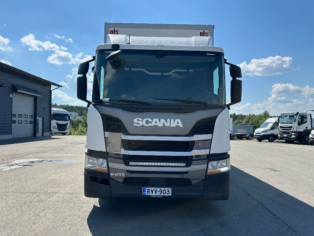 Scania P250 - Furgonas sunkvežimis: foto 2 Scania P250 - Furgonas sunkvežimis: foto 2