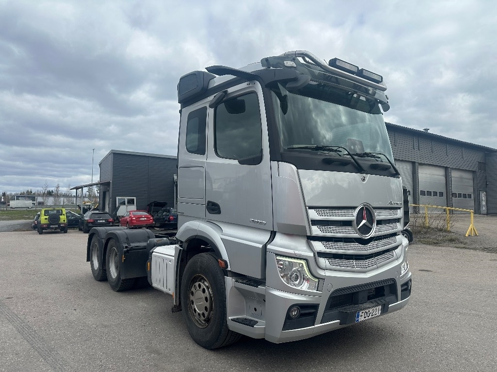 Mercedes-Benz Actros 2653 6x4 - Vilkikas: foto 2 Mercedes-Benz Actros 2653 6x4 - Vilkikas: foto 2