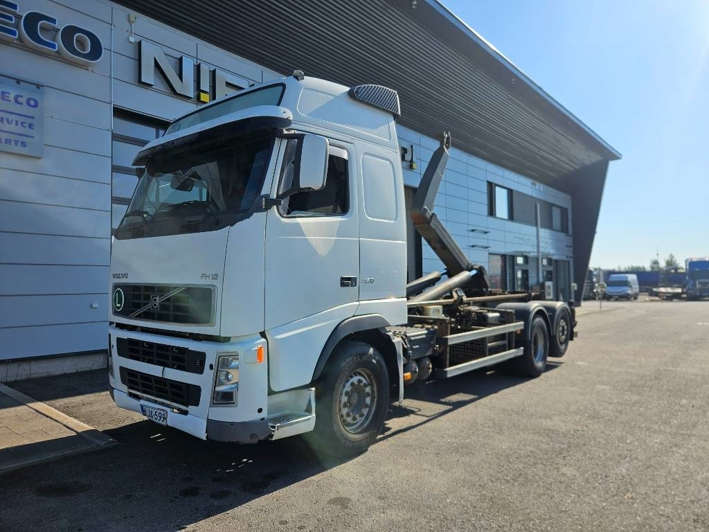 Volvo FH12 460 - Hook-lift sunkvežimis: foto 1 Volvo FH12 460 - Hook-lift sunkvežimis: foto 1