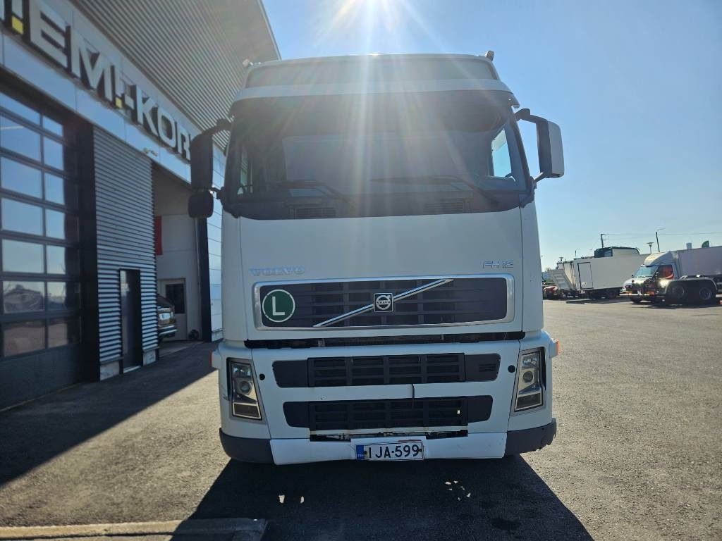 Volvo FH12 460 - Hook-lift sunkvežimis: foto 2 Volvo FH12 460 - Hook-lift sunkvežimis: foto 2