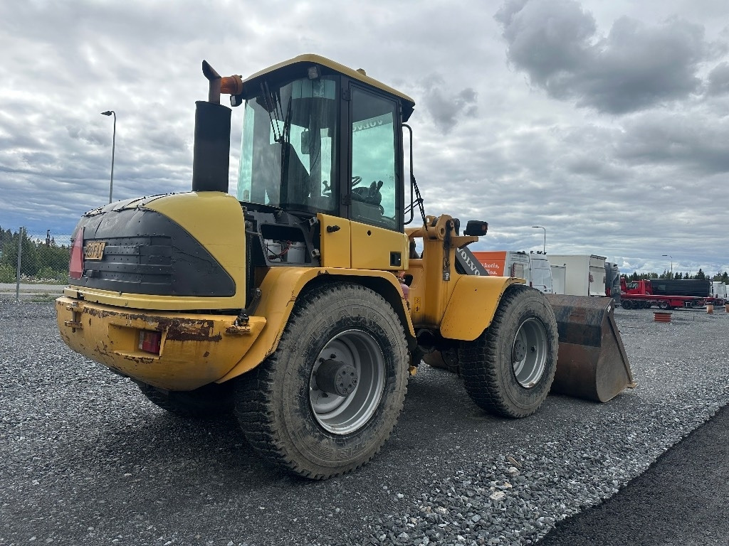 Volvo L45B 4X4 /245 - Ratinis krautuvas: foto 3 Volvo L45B 4X4 /245 - Ratinis krautuvas: foto 3