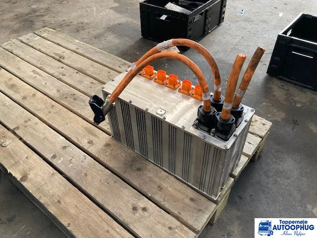 MAN 83.21101-6013 – High voltage distribution box 12C/18C - Elektros sistema - Sunkvežimis: foto 2 MAN 83.21101-6013 – High voltage distribution box 12C/18C - Elektros sistema - Sunkvežimis: foto 2