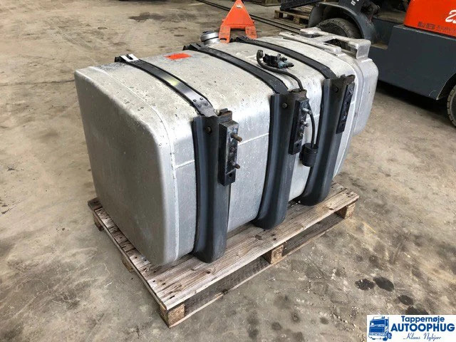 Scania Diesel tank – Fuel tank P/N: 2132702 - Degalų bakas - Sunkvežimis: foto 3 Scania Diesel tank – Fuel tank P/N: 2132702 - Degalų bakas - Sunkvežimis: foto 3