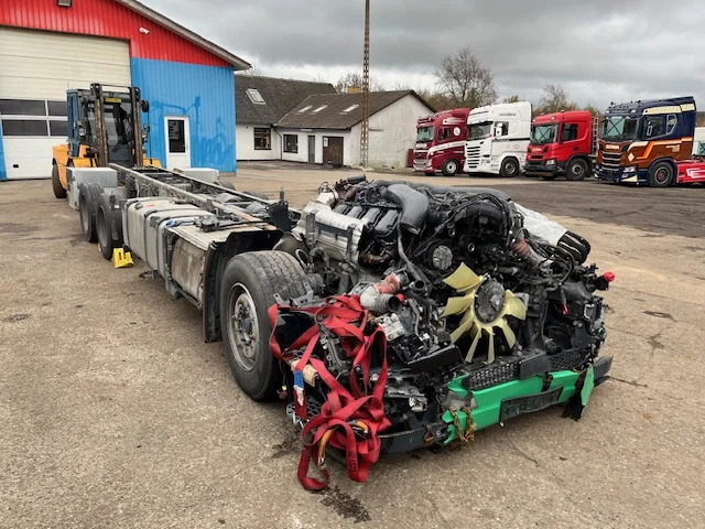 Scania S590 6X2 - Važiuoklės sunkvežimis: foto 2 Scania S590 6X2 - Važiuoklės sunkvežimis: foto 2