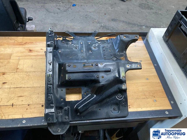 Scania Skærmbeslag Scania 2608169 - Kėbulas ir išorė - Sunkvežimis: foto 1 Scania Skærmbeslag Scania 2608169 - Kėbulas ir išorė - Sunkvežimis: foto 1