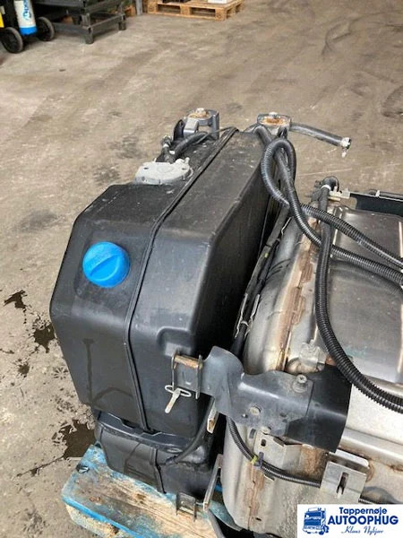 Scania adblue tank / reductant tank scania 2393232 - AdBlue bakas - Sunkvežimis: foto 2 Scania adblue tank / reductant tank scania 2393232 - AdBlue bakas - Sunkvežimis: foto 2