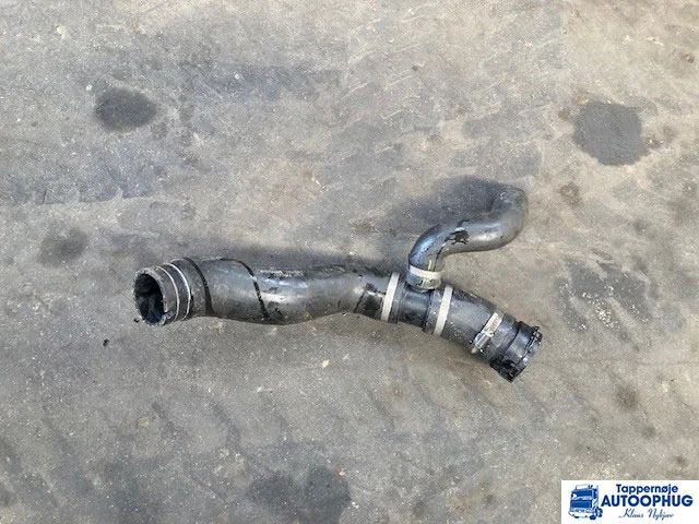 Scania køleslange – Scania 1817268 - Variklis ir dalys - Sunkvežimis: foto 1 Scania køleslange – Scania 1817268 - Variklis ir dalys - Sunkvežimis: foto 1