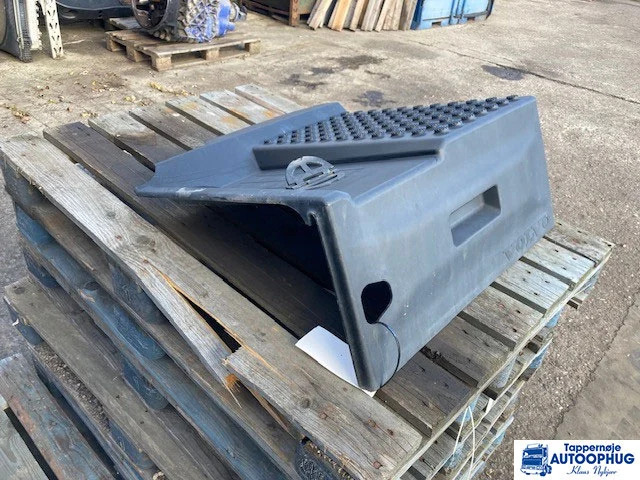 Volvo Batterilåg – Volvo 22078082 - Akumuliatorius - Sunkvežimis: foto 2 Volvo Batterilåg – Volvo 22078082 - Akumuliatorius - Sunkvežimis: foto 2