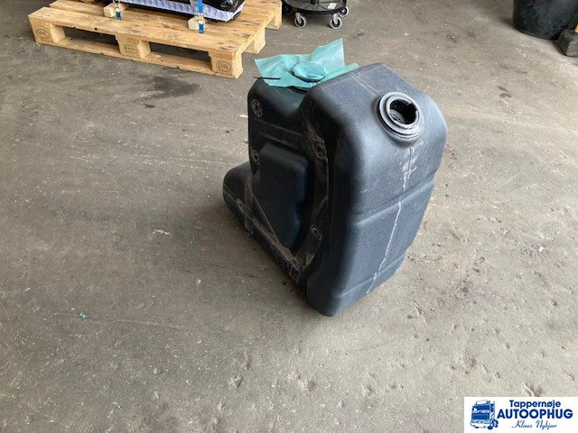 Volvo adblue tank – Volvo 23225656 - AdBlue bakas - Sunkvežimis: foto 2 Volvo adblue tank – Volvo 23225656 - AdBlue bakas - Sunkvežimis: foto 2
