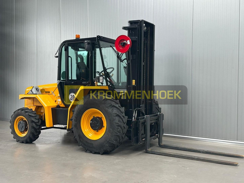 Krautuvas-visureigis JCB 940: foto 6