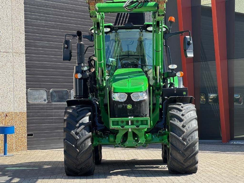 John Deere 6110M, 2021, Auto Power, 623R frontloader!! - Traktorius: foto 3 John Deere 6110M, 2021, Auto Power, 623R frontloader!! - Traktorius: foto 3